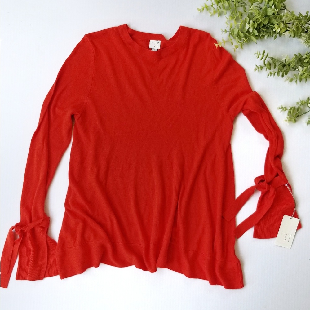 NWT🏷 orange / red soft knit sweater